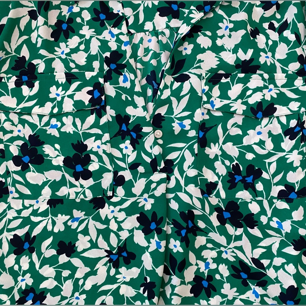 Ann Taylor Green Floral Collared V-Neck Long Sleeve Camp Blouse - Picture 8 of 10